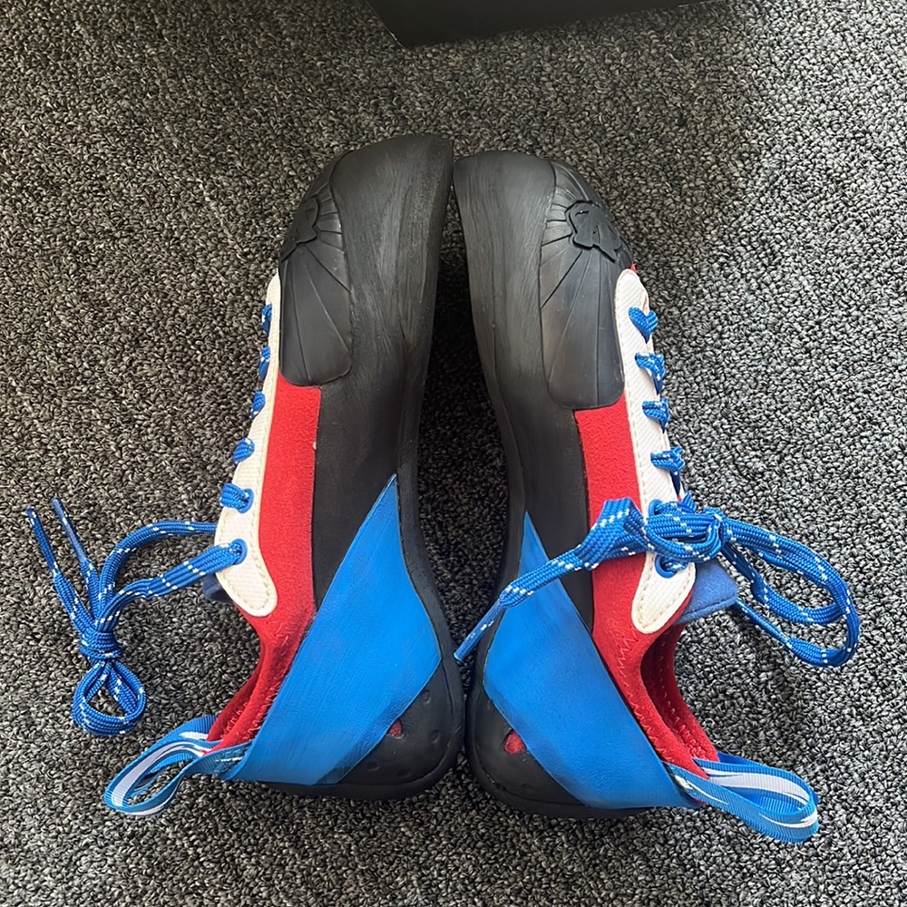 Evolv Ashima Size 37